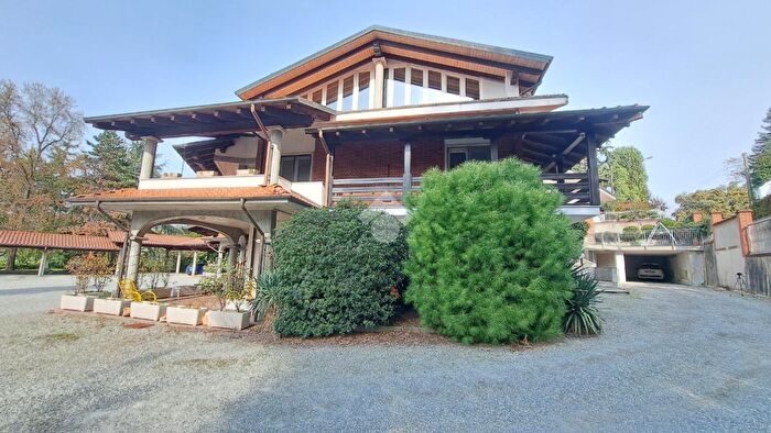 Appartamento con 7 locali in vendita in Via Crocetta, Dorzano