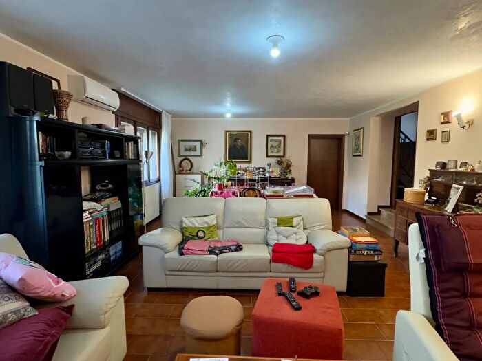 Casa con 11 locali in vendita in Via Mascherine, Rovigo