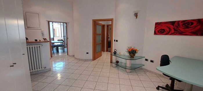 Appartamento quadrilocale in vendita in Via Bartolenga, Asciano