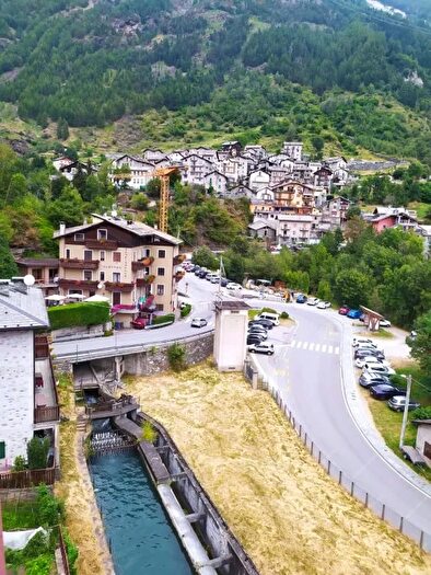 Appartamento quadrilocale in vendita in Chiesa In Valmalenco