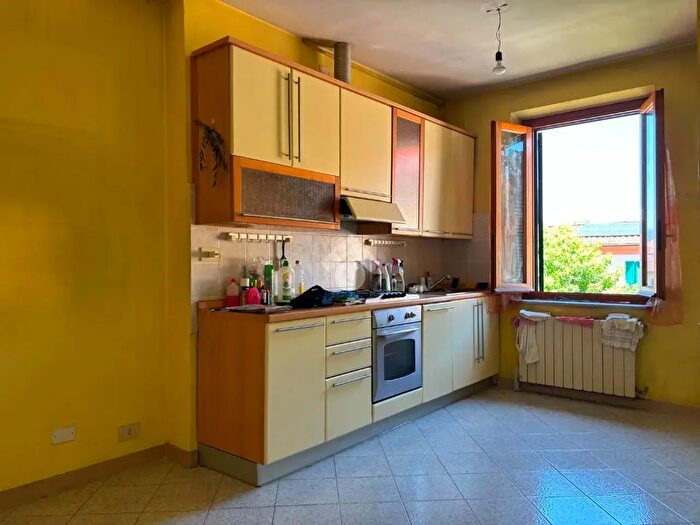 Appartamento trilocale in vendita in Via della Formica, Lucca