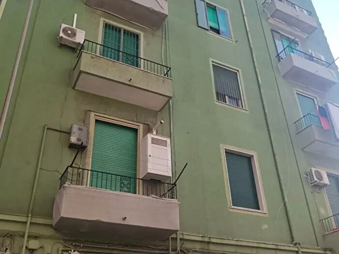 Appartamento trilocale in vendita in Via Ofanto, Taranto