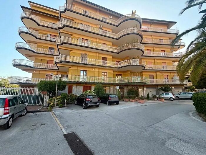 Appartamento quadrilocale in vendita in Via Largo Bruno Buozzi, Atripalda