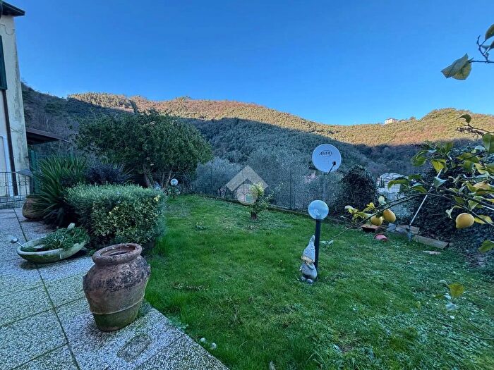 Appartamento con 6 locali in vendita in Via Cavour, Ameglia