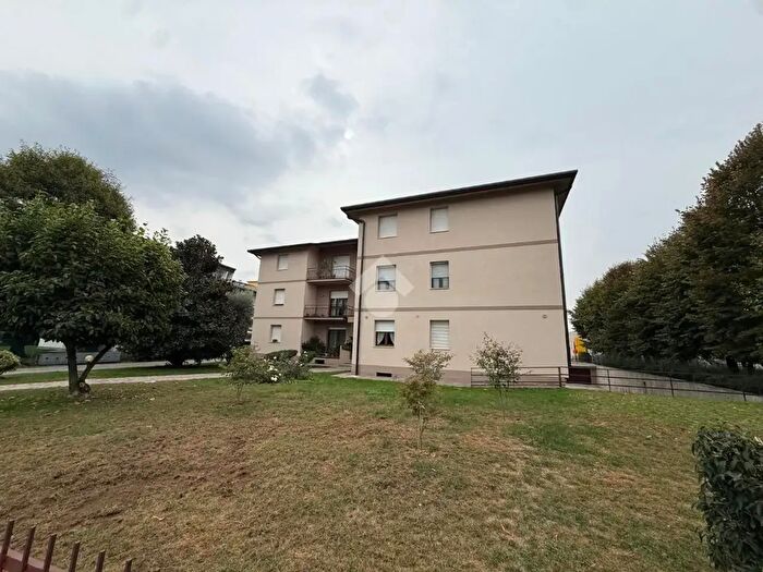 Appartamento trilocale in vendita in Via Rossini, Telgate