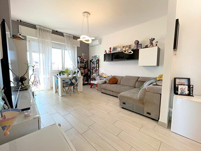 Appartamento trilocale in vendita in Via Milano, Cornaredo