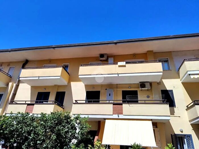 Appartamento trilocale in vendita in Via Diana, Santa Maria A Vico