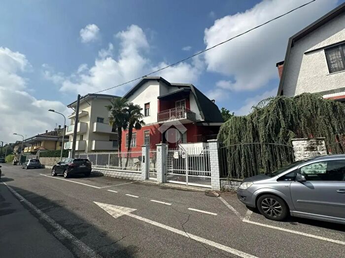 Case in Vendita e in Affitto - 2