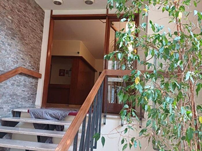 Appartamento con 6 locali in affitto in Via Francesco Puccinotti, Leopoldo Vittorio Emanuele Statuto, Firenze