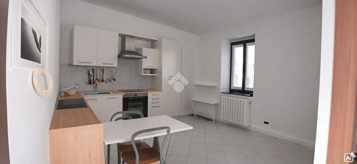 Casa bilocale in vendita in Via Matteotti, Lonate Pozzolo