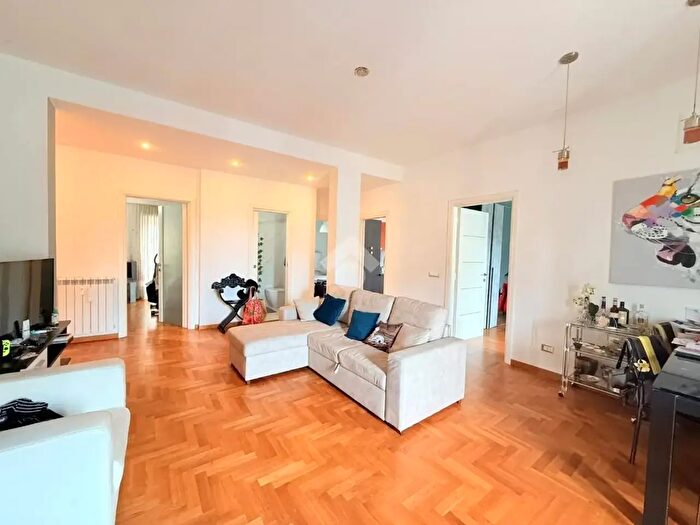 Appartamento quadrilocale in vendita in Via Floridiana, Roma