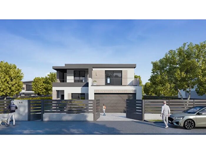 Casa con 5 locali in vendita in Strada Manara, Parma