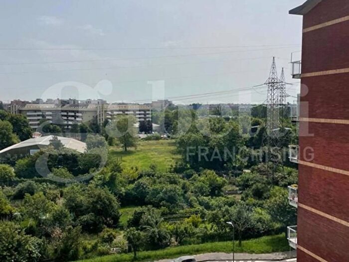 Appartamento bilocale in affitto in Via Lorenzo Valla, Chiesa Rossa, Milano