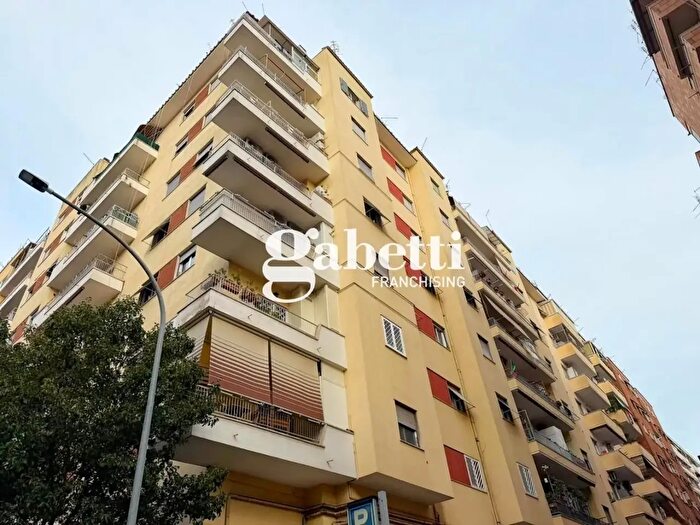 Appartamento bilocale in vendita in Via Anagni, Roma