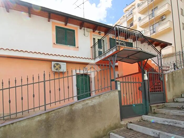 Appartamento quadrilocale in vendita in Traversa di Via del Mare, San Salvo