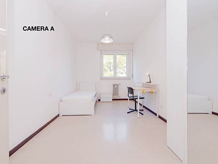 Appartamento con 5 locali in affitto in Via Raffaello Giolli, Bignami Ponale, Milano