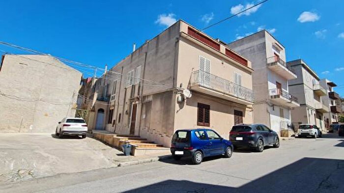 Casa con 5 locali in vendita in Via Ciullo dAlcamo, Castelvetrano