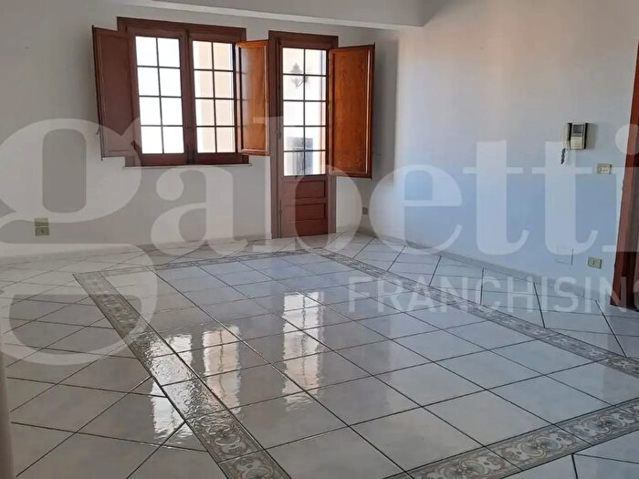 Appartamento trilocale in affitto in Via Dante Alighieri, Bagheria