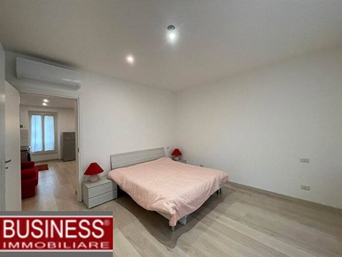 Appartamento bilocale in affitto in Piazza Santa Maria alla Fontana, Zara, Milano