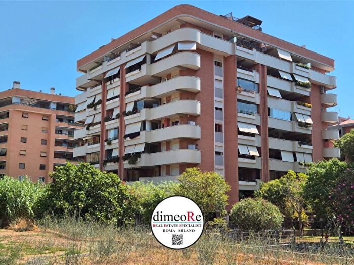 Appartamento trilocale in affitto in Viale Città d'Europa, Torrino, Roma