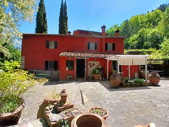 Casa con 10 locali in vendita in Barberino Tavarnelle