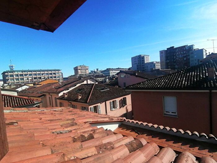 Casa trilocale in affitto in Via Moretto, Loggia Garibaldi, Brescia