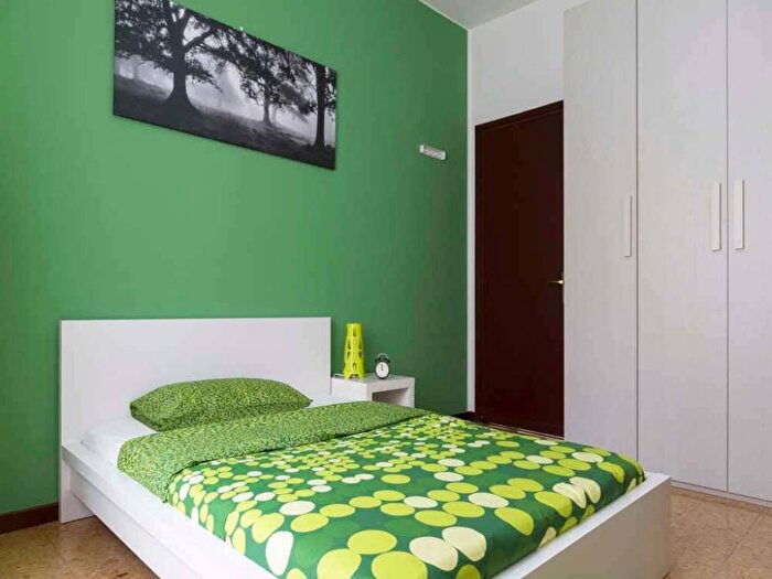 Appartamento con 6 locali in affitto in Viale Nazario Sauro, Isola, Milano
