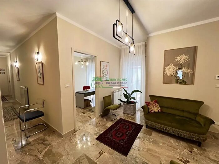 Casa quadrilocale in affitto in Via Risorgimento, Ragusa