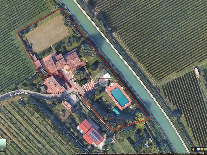 Casa con 12 locali in vendita in Località Gobbi, Bussolengo