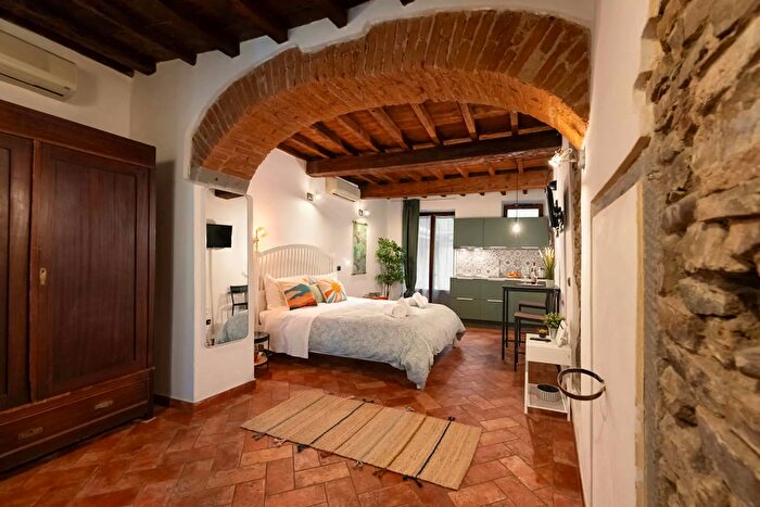 Appartamento monolocale in affitto in Borgo San Frediano, Firenze