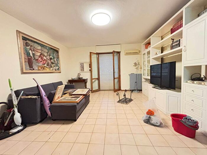 Appartamento con 5 locali in affitto in Centro, Vaiano