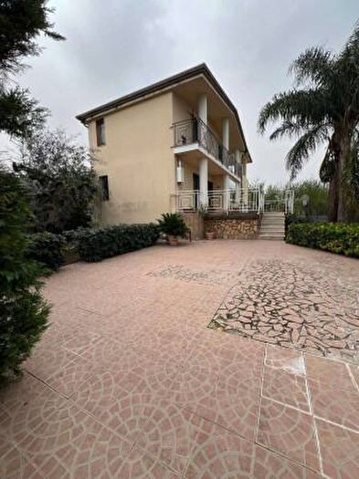 Casa con 6 locali in vendita in Via Rossi Snc, Scisciano