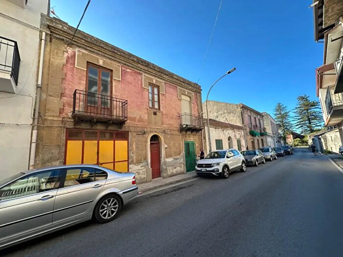 Casa quadrilocale in vendita in Via Pace Giammoro, Pace Del Mela