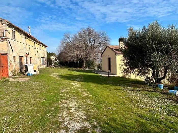 Casa con 10 locali in vendita in Strada della Grancetta, Senigallia
