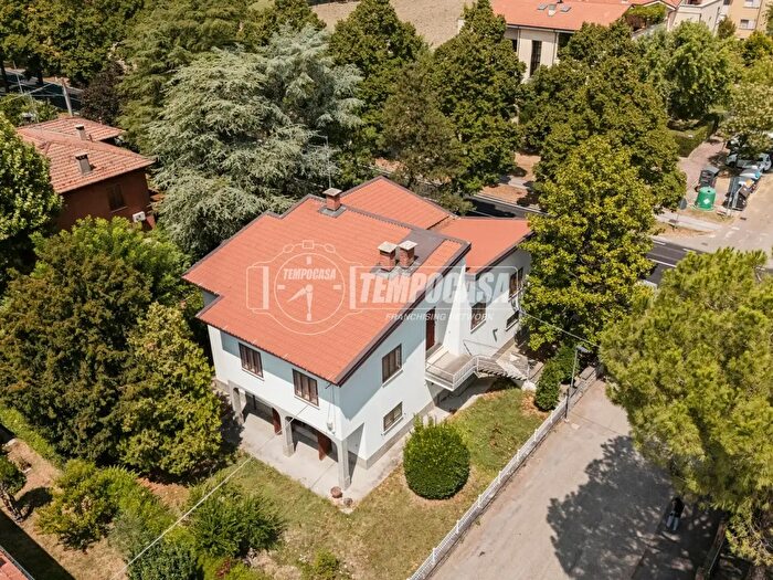Casa con 10 locali in vendita in Via Aldo Moro, Castel Guelfo Di Bologna