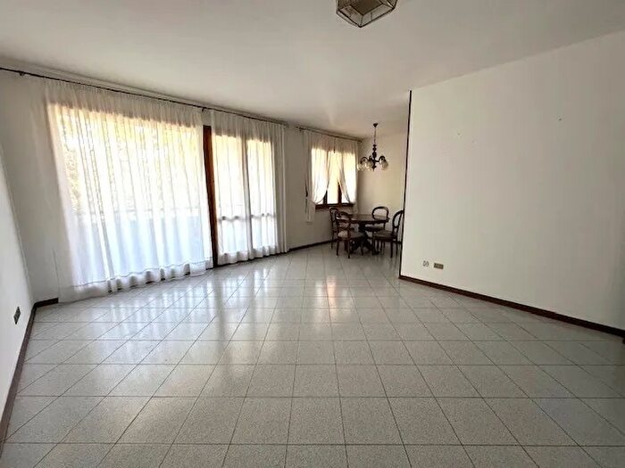 Appartamento quadrilocale in vendita in Viareggio