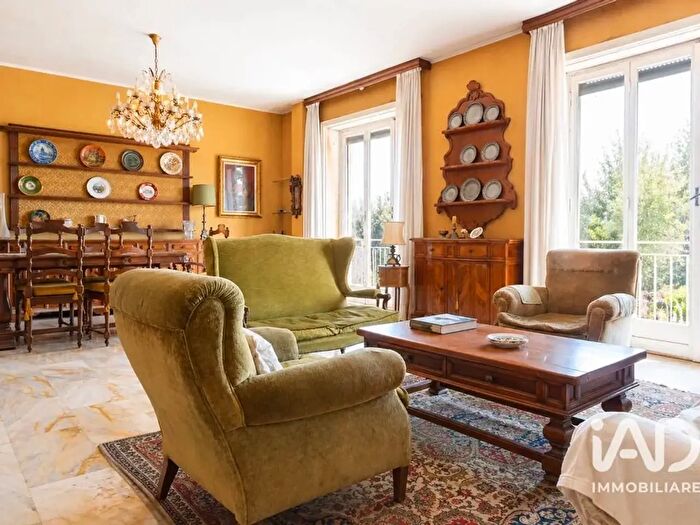 Appartamento con 5 locali in vendita in Via Solari, Milano