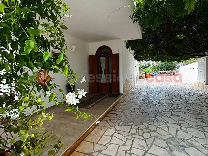Casa con 5 locali in vendita in Cda Galante Snc, Ceglie Messapica
