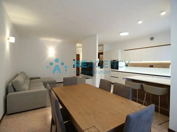 Appartamento quadrilocale in affitto in Via Corradini, Thiene