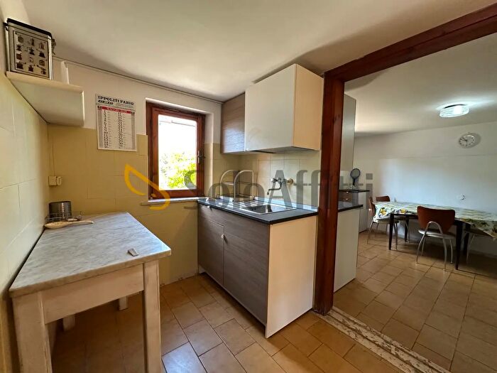 Appartamento con 5 locali in affitto in Strada Panarea, Latina