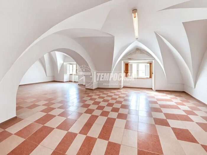 Appartamento quadrilocale in vendita in Via Cesare Battisti, Soleto