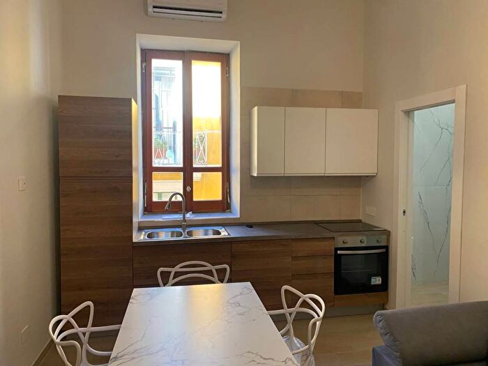 Appartamento bilocale in affitto in Via Piave, Centro, Salerno