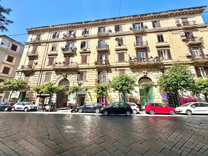 Appartamento bilocale in vendita in Corso Giuseppe Garibaldi, Napoli