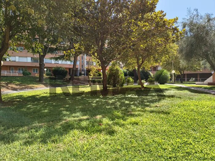Appartamento quadrilocale in vendita in Via dell'Automobilismo, Roma