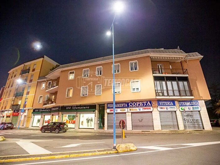 Appartamento trilocale in vendita in Via Valcamonica P, Brescia