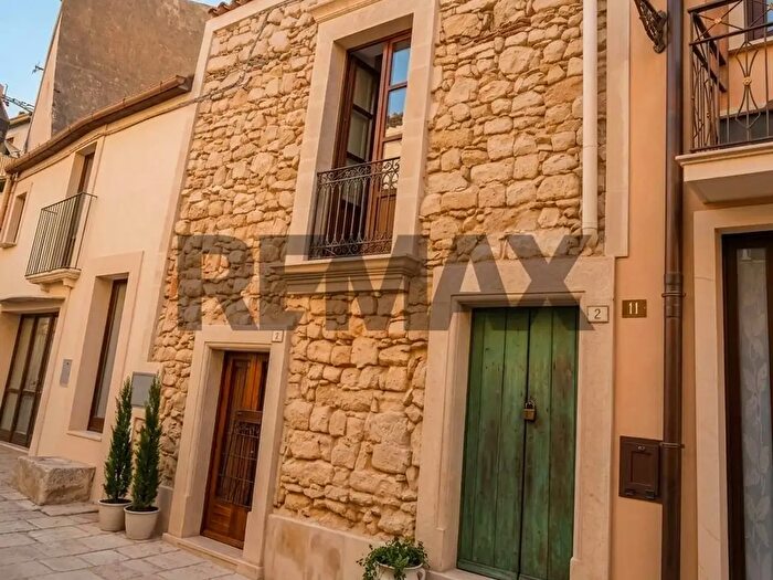 Casa bilocale in vendita in Via Alcanata, Chiaramonte Gulfi