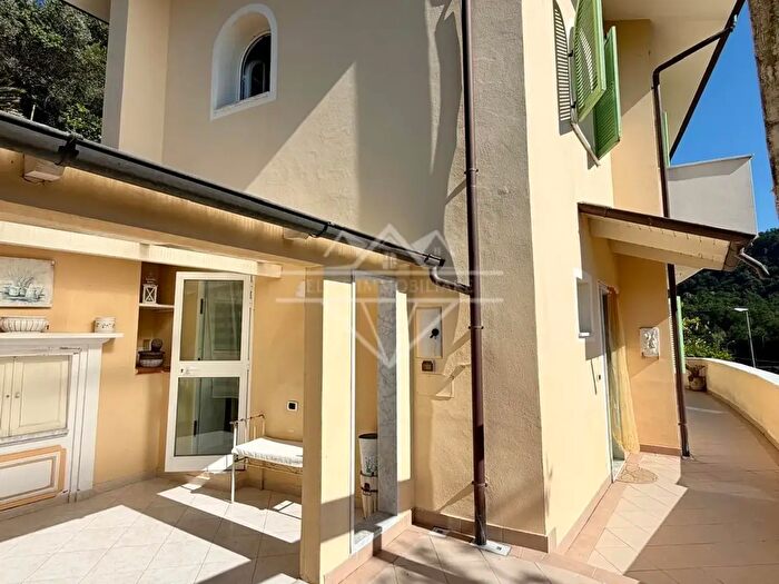 Casa con 5 locali in vendita in Foce, Carrara