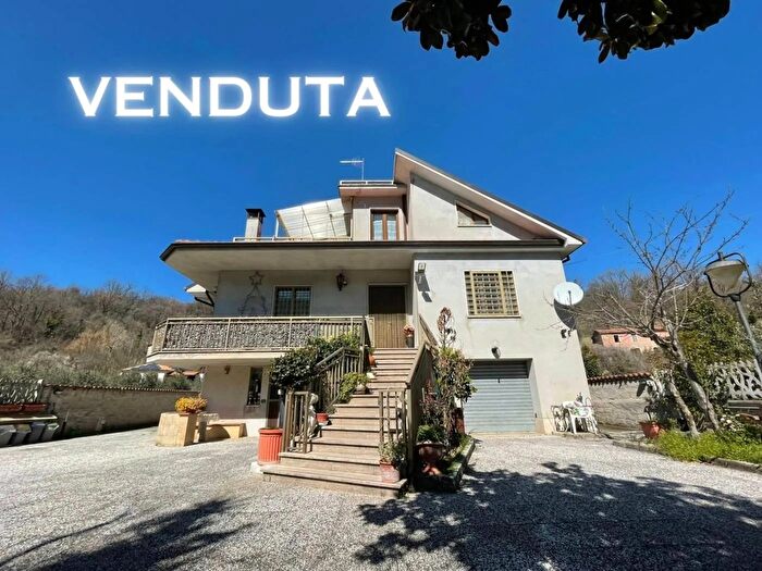 Casa con 15 locali in vendita in Via Valcomperta Snc Sora Frosinone, Sora