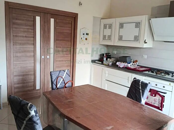 Appartamento trilocale in affitto in Via Newton, Caserta