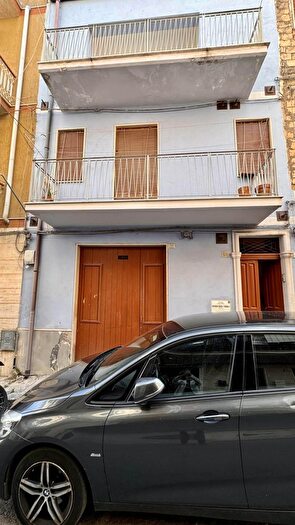 Casa con 6 locali in vendita in Via Libertà, Scordia